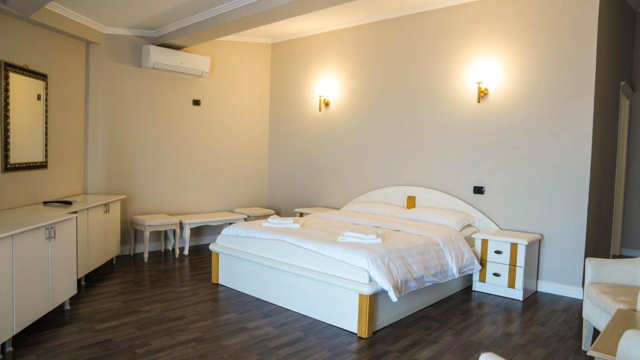 Hotel Majestic Durres Luaran gambar
