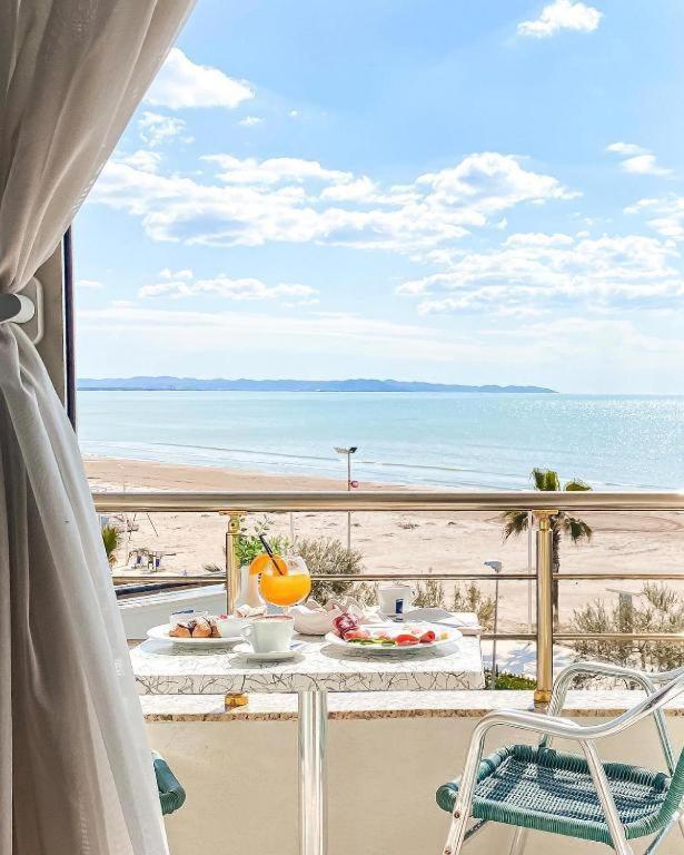 Hotel Majestic Durres Luaran gambar